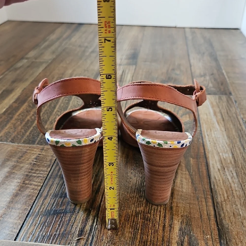 Jasper &‎ Jeera Rust-Brown Leather Cut-out Heeled Sandals